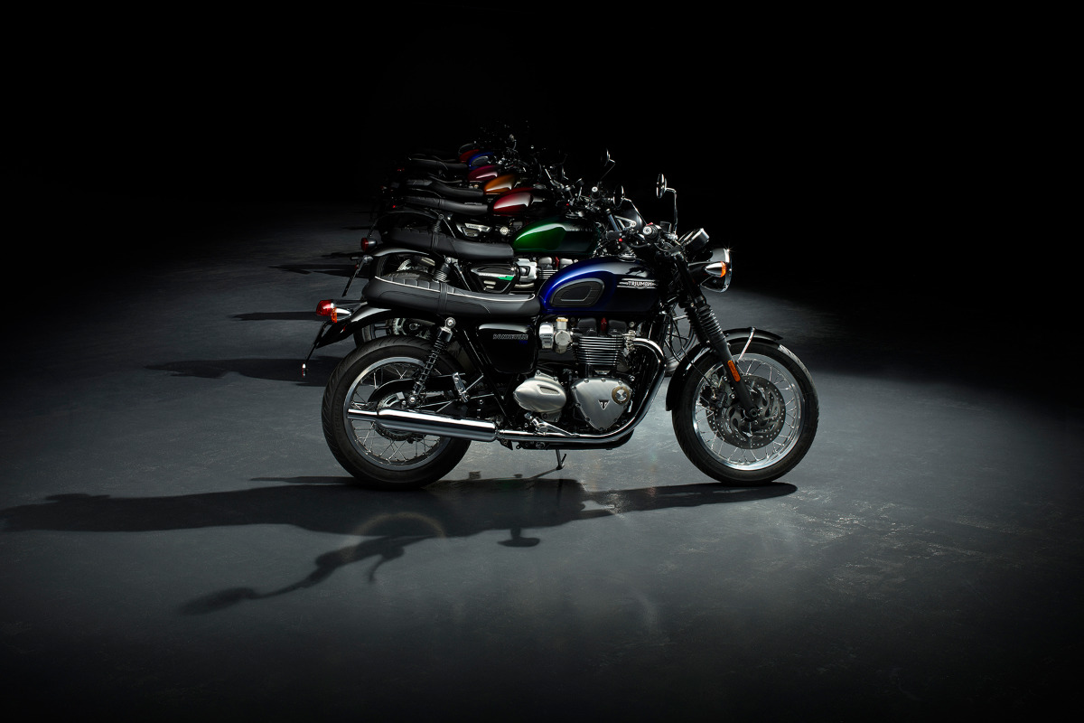 Huit Triumph Bonneville Stealth Editions